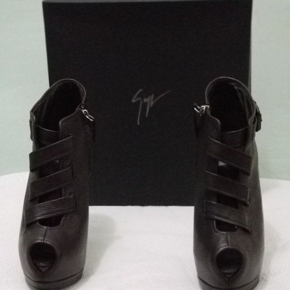 BNIB Giuseppe Zanotti - Picture 2 of 6